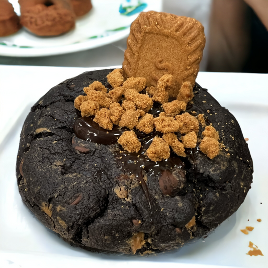 Biscoff Stuffed Black Chocolate with Oreo